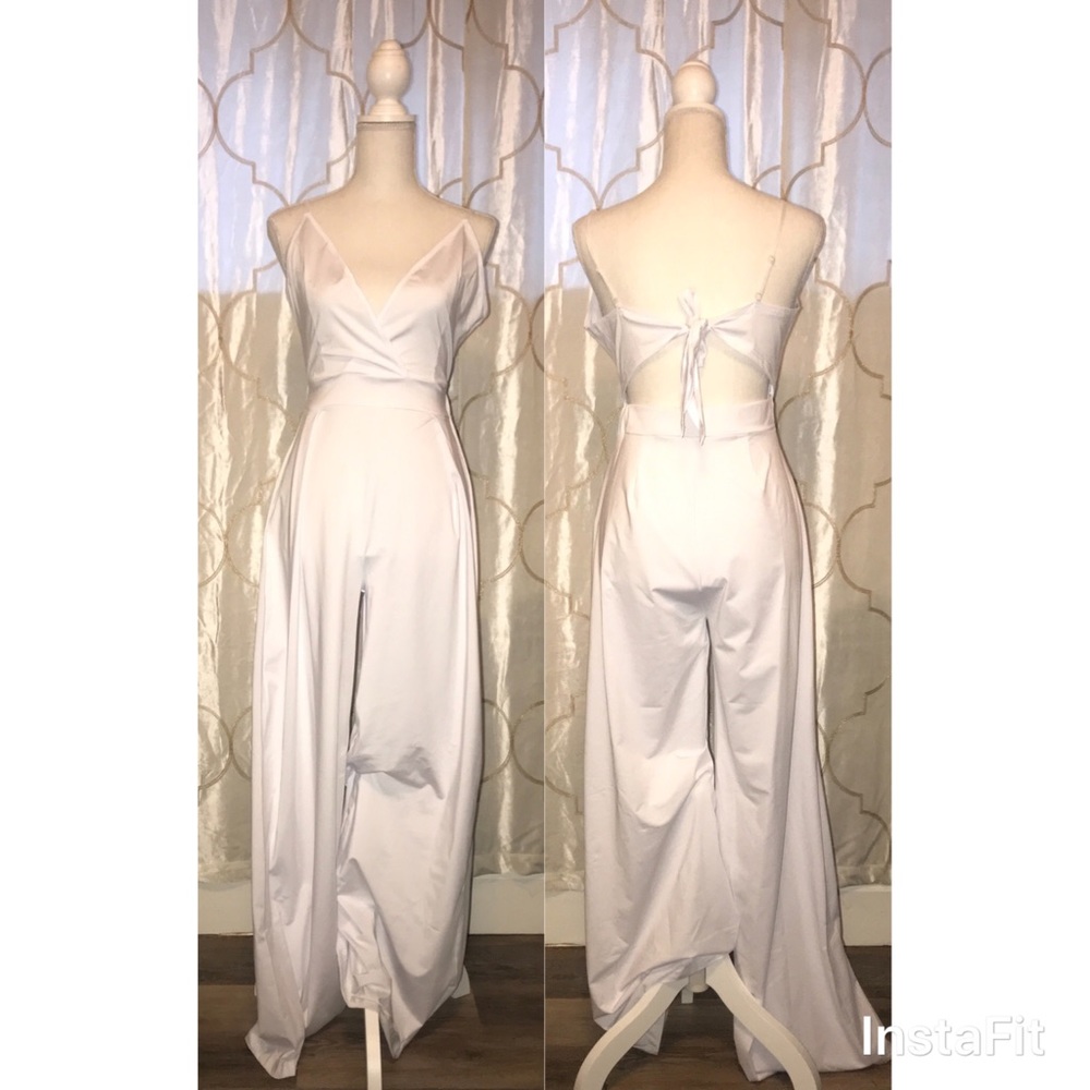 ๐ NEW - Beautiful Elegant Jumpsuit - Picture 3 of 7